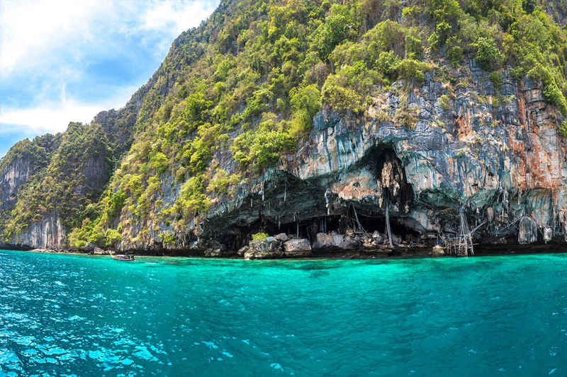 Thai - Phuket & Krabi