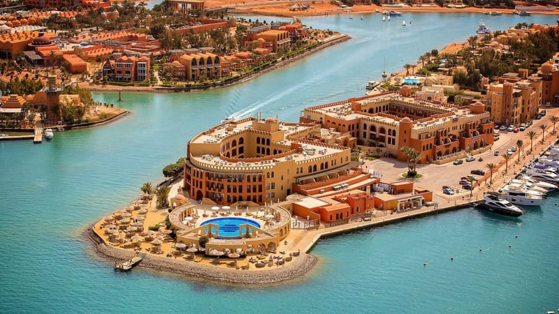 Luxor → Hurghada (by road)